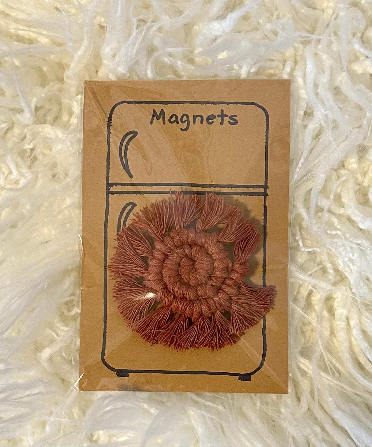 Knotty Magnet