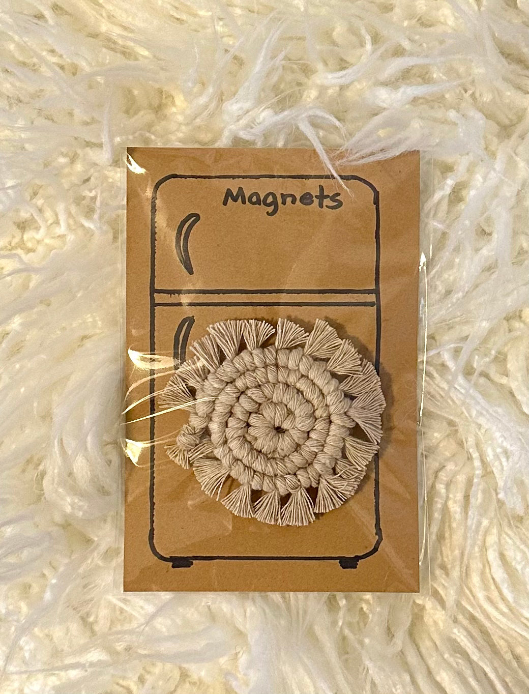 Knotty Magnet